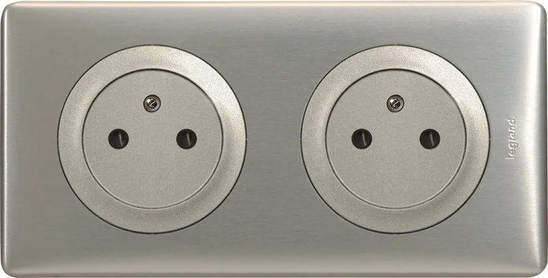 Double prise affleurante 2P+T 16A saillie Céliane - titanium - Legrand