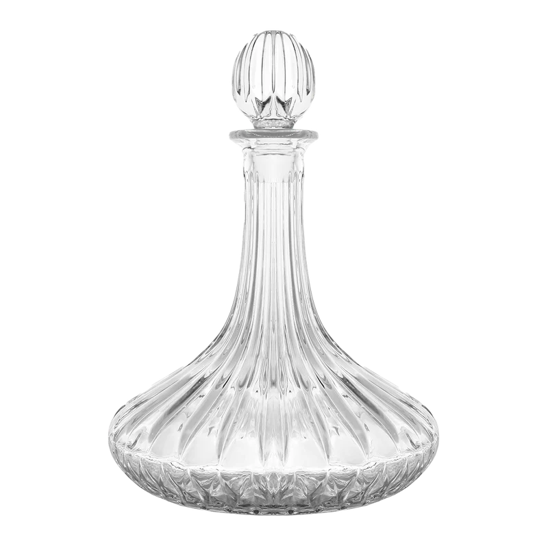 Carafe en verre pour la décantation du vin