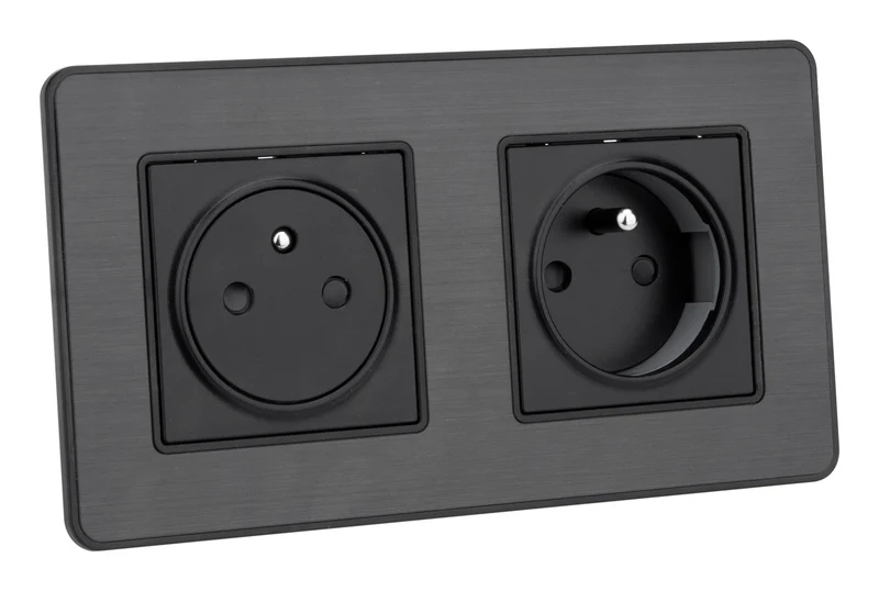 Prise 16A 2P+T Easy Eject en métal noir brossé - Kouro - Zenitech