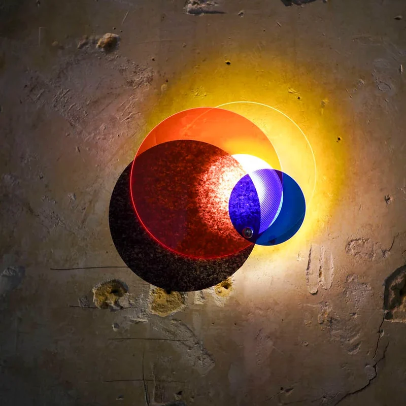 Lampe ou applique en plastique recyclé - tricolore