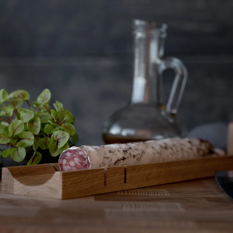 Planche à saucisson pour l'apéritif