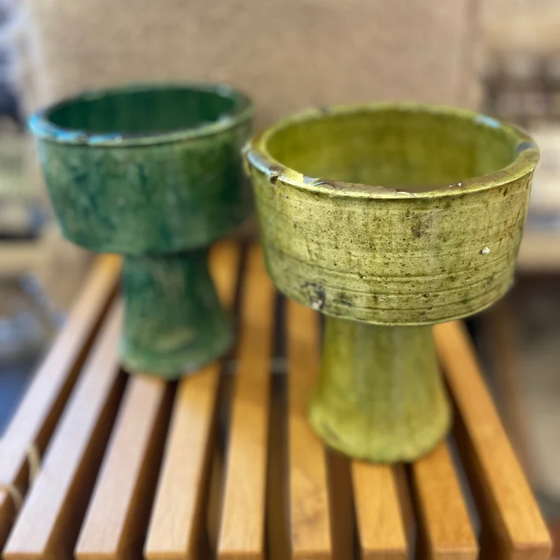 Pot ou coupe sur pied en poterie traditionnelle de Tamegroute