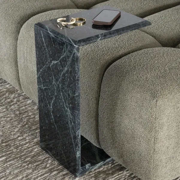 Table d’appoint en marbre vert – Design graphique et intemporel
