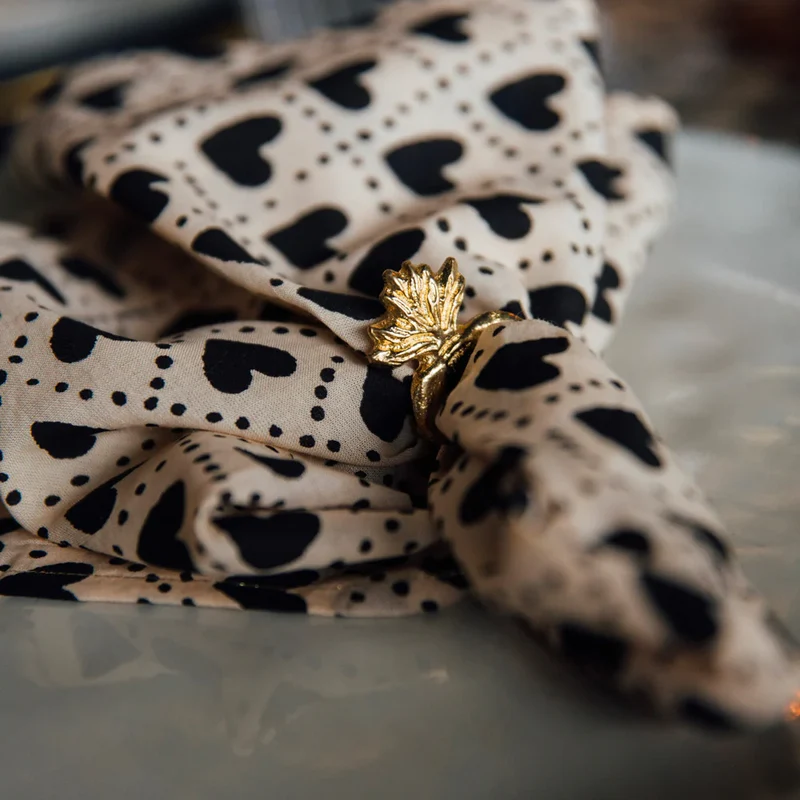 Anneaux ou ronds de serviettes coeur en laiton - Boncoeurs