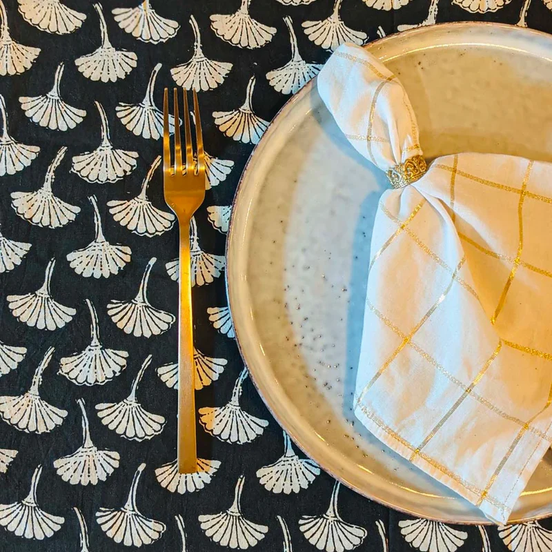 Anneaux ou ronds de serviettes couronne en laiton - Boncoeurs