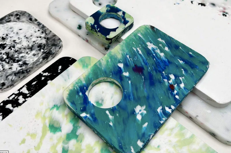 Planches en plastique recyclé taille L