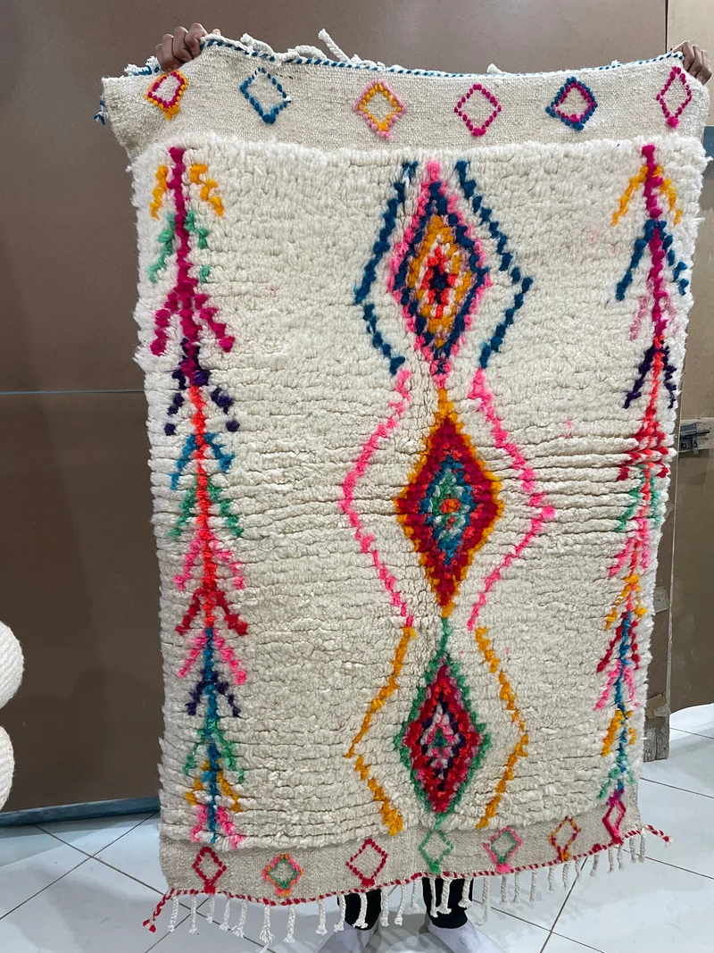 Tapis marocain AZILAL multicolore petit format (de 1m50 x 1m10 environ)