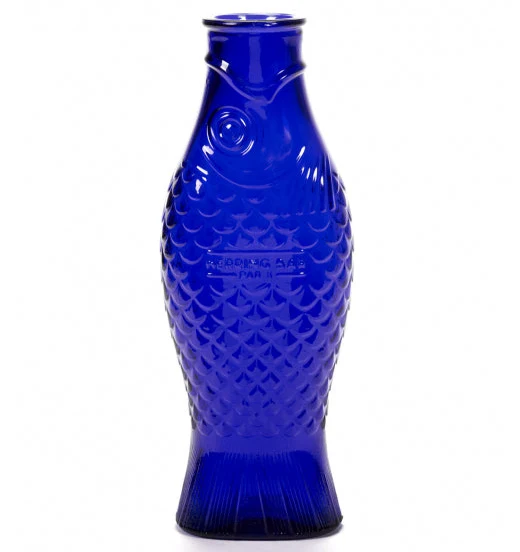 Carafe poisson en verre bleu cobalt par Paola Navone - Serax