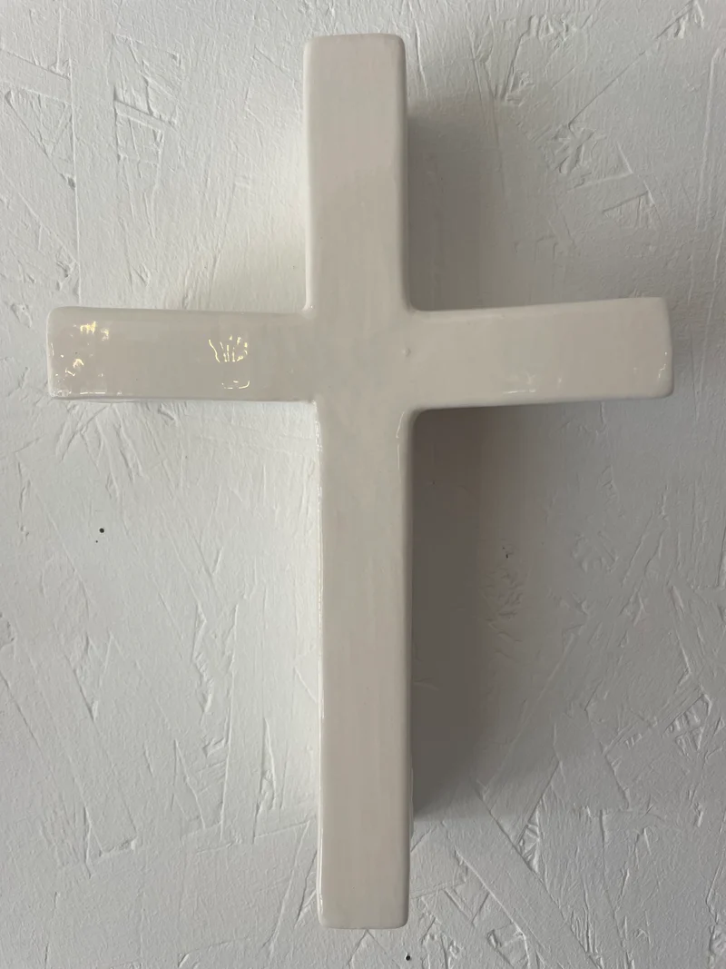 Croix en céramique émaillée