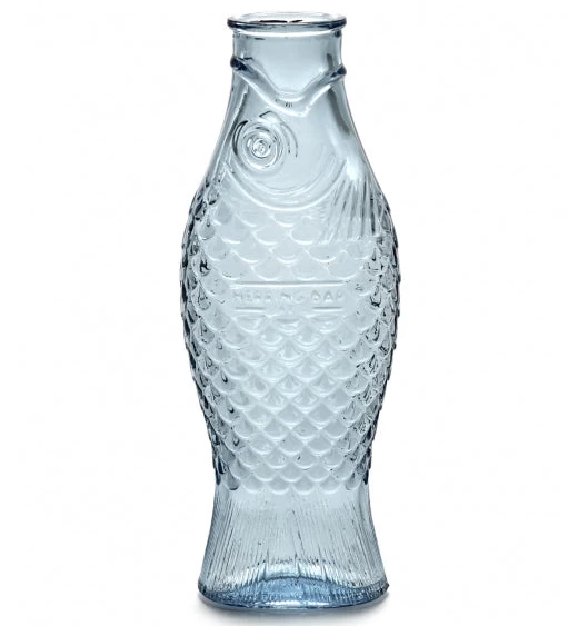 Carafe poisson en verre bleu clair par Paola Navone - Serax
