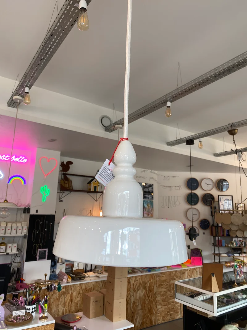 Suspension artisanale blanche en céramique Mademoiselle Louise