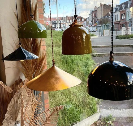 Suspension artisanale en céramique modèle Cloche jaune vert fabriquée en France